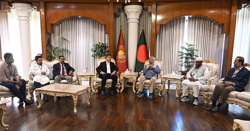 গভীর ষড়যন্ত্র, পেছনে বিরাট শক্তি কাজ করছে: প্রধান উপদেষ্টা