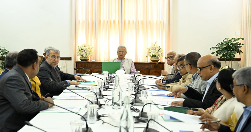 প্রধান উপদেষ্টার নেতৃত্বে দেশের অর্থনৈতিক অগ্রগতি নিয়ে বৈঠক