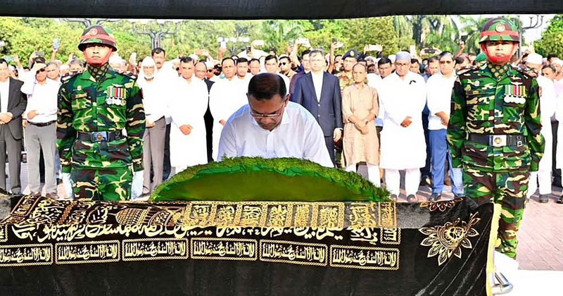 সাবেক সংসদ সদস্য আবদুল হাইয়ের কফিনে রাষ্ট্রপতি ও ও প্রধানমন্ত্রীর পুস্পস্তবক অপর্ণ করে শ্রদ্ধা 